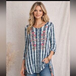 Aratta Silent Journey Floral Embroidered Plaid Cotyon Tunic in size xl